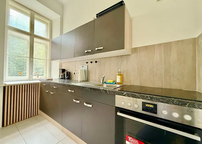 2-bedroom Sunny & Calm With Free Parking *